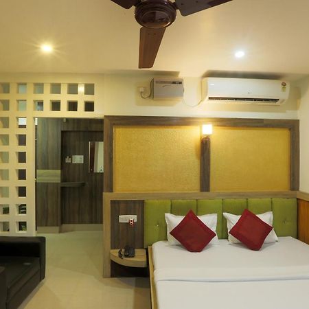Hotel Dream City กูวาฮาติ ภายนอก รูปภาพ