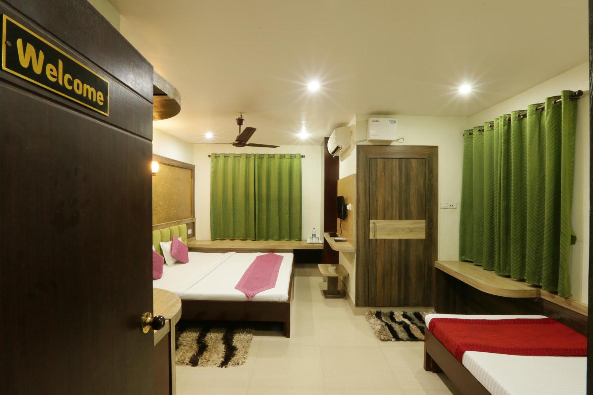 Hotel Dream City กูวาฮาติ ภายนอก รูปภาพ